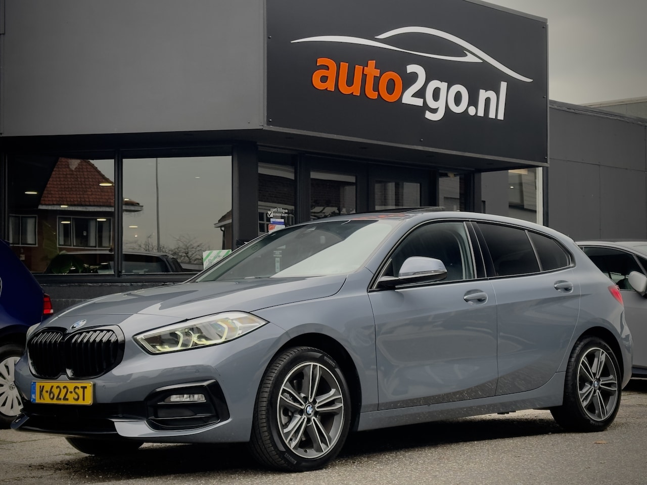 BMW 1-serie - 118i AUT7 M-SPORT HIGH EXECUTIVE PANODAK LEDER NAVI CAMERA DIGI-DASH APPLE-CARPLAY LED LMV - AutoWereld.nl