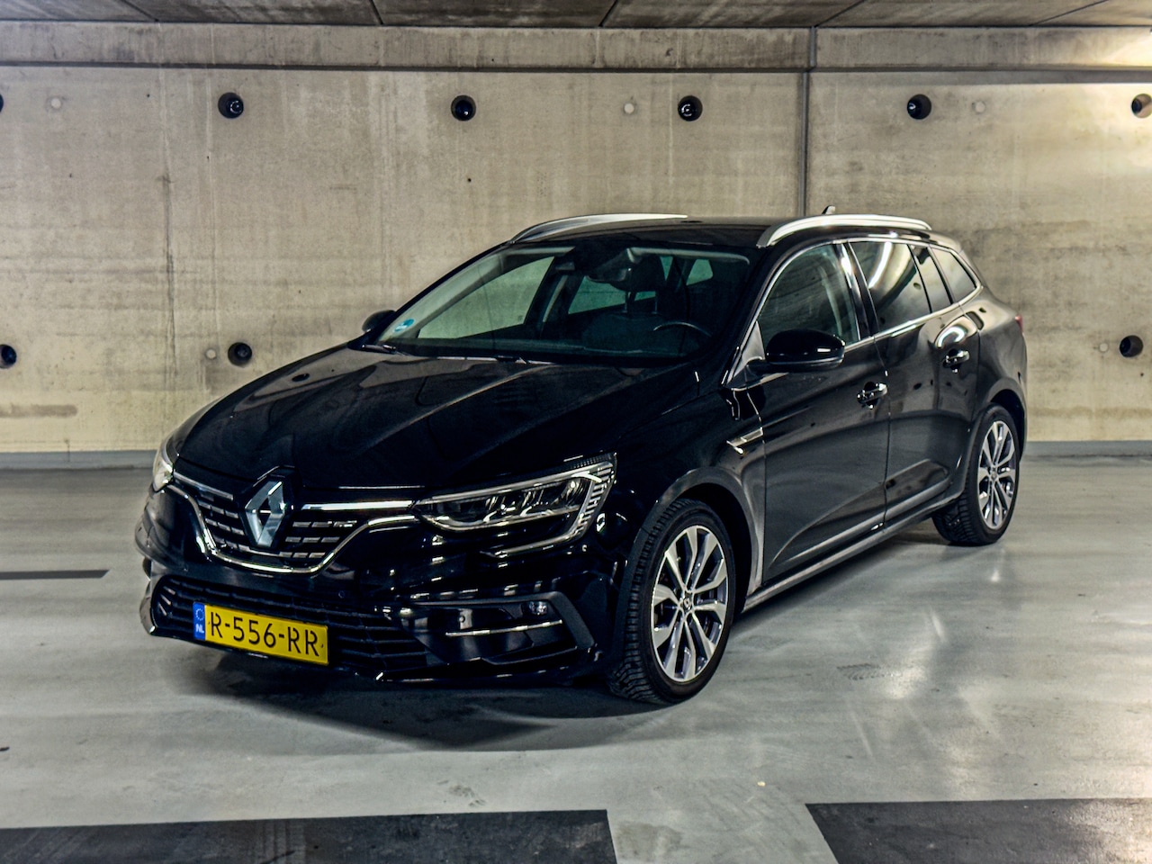 Renault Mégane Estate - 1.3 TCe 140 Techno - AutoWereld.nl