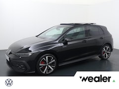 Volkswagen Golf - 1.5 eHybrid GTE | 272 PK | SoH 99% | Trekhaak | Panoramadak | LED Matrix | Head-up display