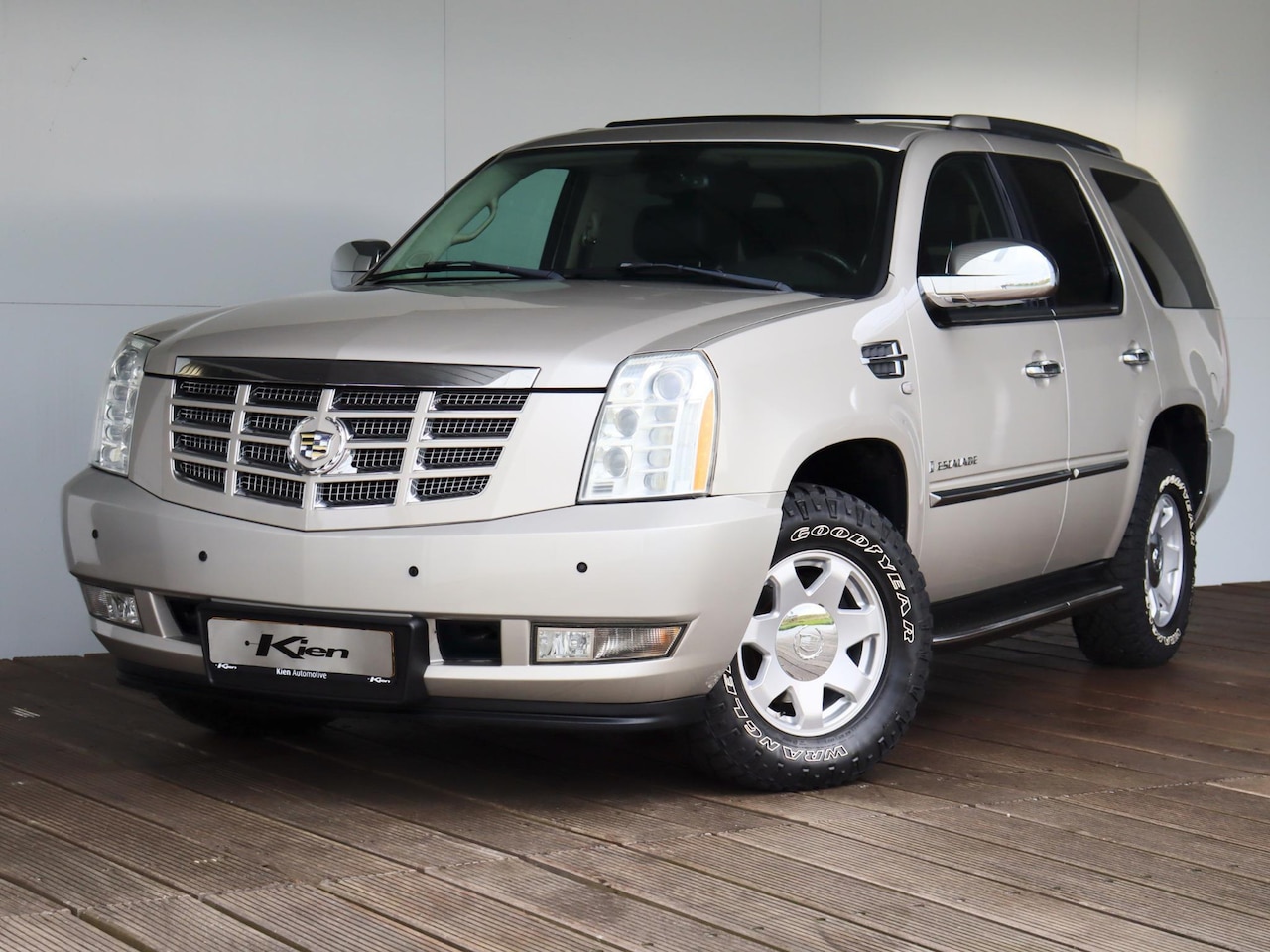 Cadillac Escalade - 6.2 V8 Sport Luxury | Youngtimer | 7 Persoons | Apple carplay | Bose Audio - AutoWereld.nl