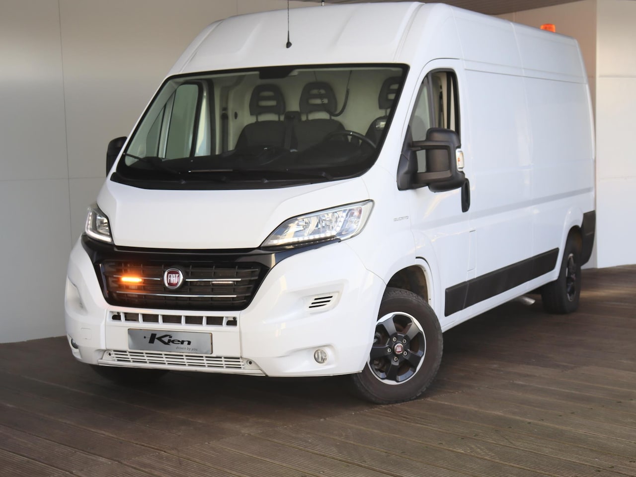 Fiat Ducato - 33 2.3 MultiJet L3H2 | Verkeersmaatregelen | Navi | Omvormer | Achteruitrijcamera | Cruise - AutoWereld.nl