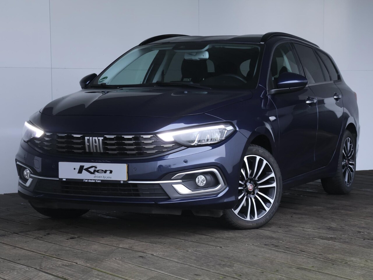 Fiat Tipo Stationwagon - 1.0 Life | Navigatie | PDC Voor achter | Cruise Control | - AutoWereld.nl