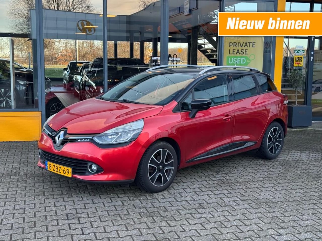 Renault Clio - 0.9 TCe Expression - all season - navi - AutoWereld.nl