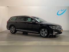 Volkswagen Passat Variant - 1.5 TSI R-Line Business + Panoramdak Virtual Cockpit Stoelverwarming LED
