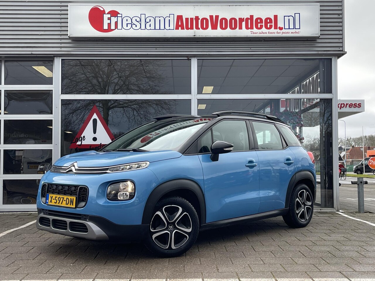 Citroën C3 Aircross - 1.2 PureTech Feel /Cruise/Climate/PDC achter/Trekhaak/APK 12-2026/ - AutoWereld.nl