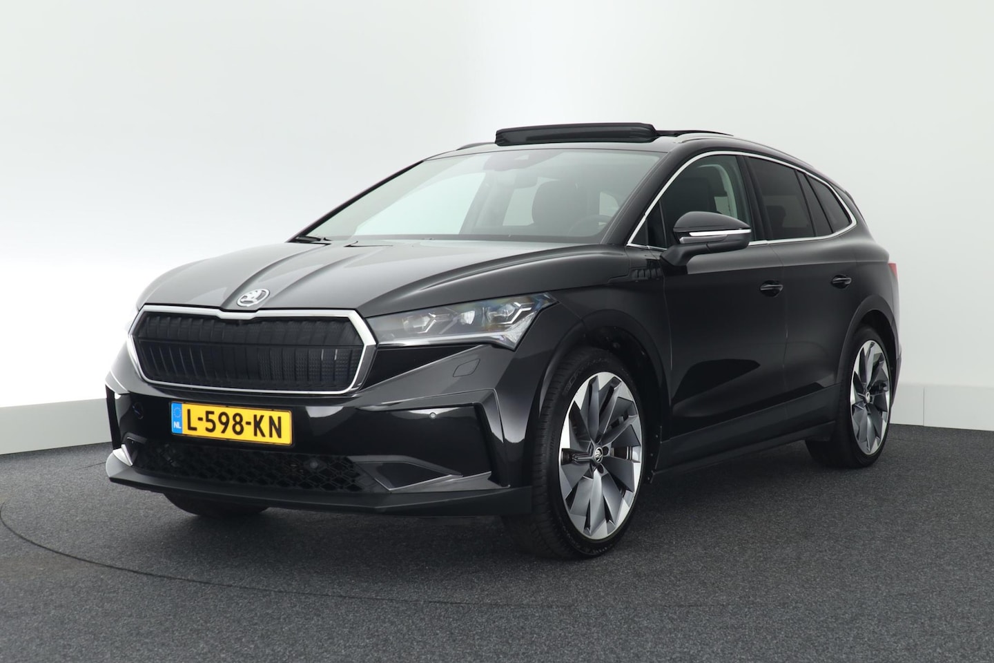 Skoda Enyaq iV - 80 204pk Comfort Warmtepomp Leder Panoramadak Keyless Matrix-LED Stoelverwarming - AutoWereld.nl