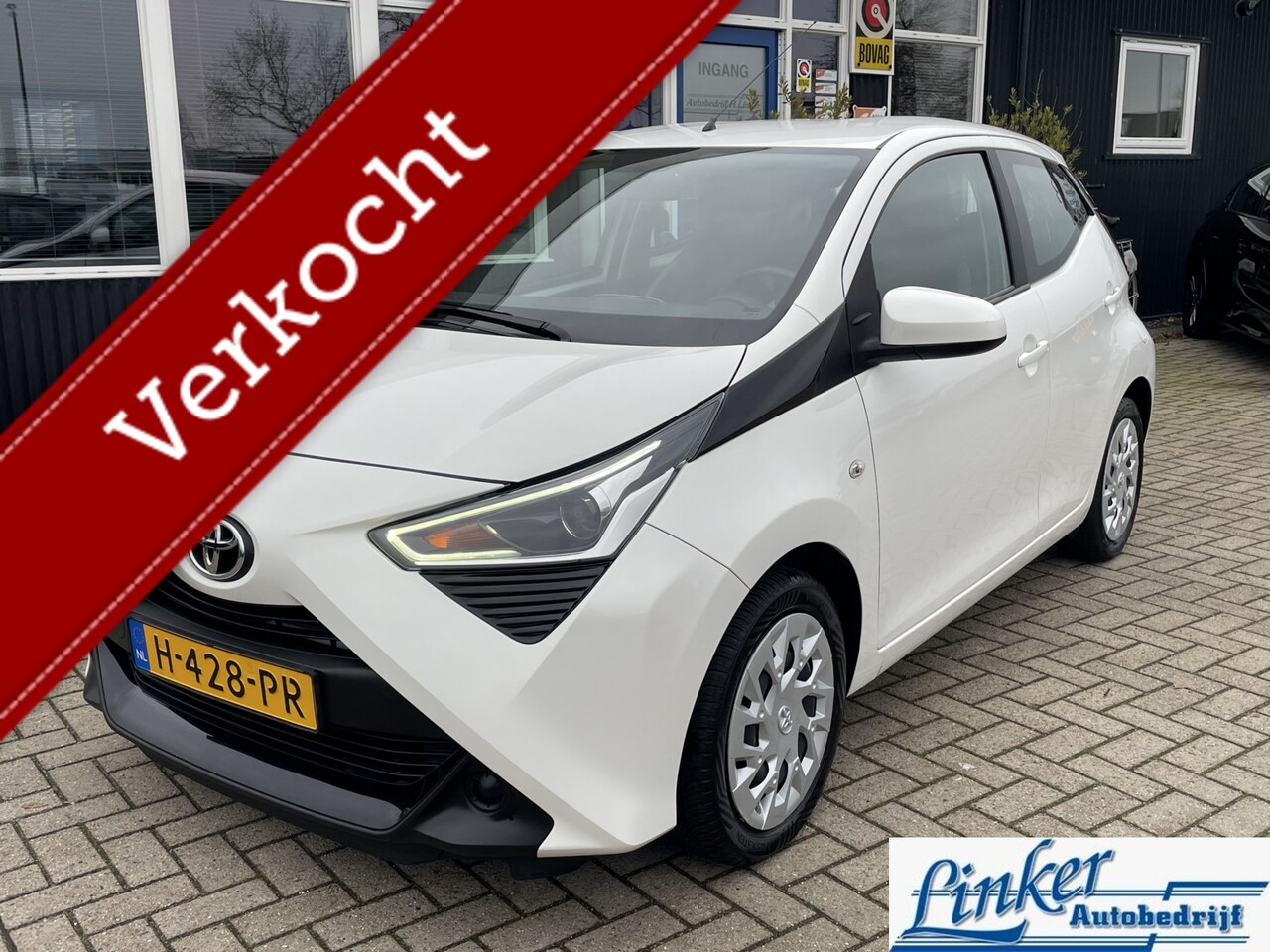 Toyota Aygo - 1.0 VVT-i x-play - AUTOMAAT CAMERA NL-AUTO AIRCO - AutoWereld.nl