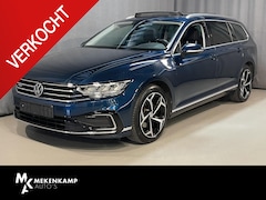 Volkswagen Passat Variant - 1.4 TSI PHEV GTE Business 18"/Trekhaak/Panoramadak/Stoelverwarming v+a/Dodehoek/Adaptieve