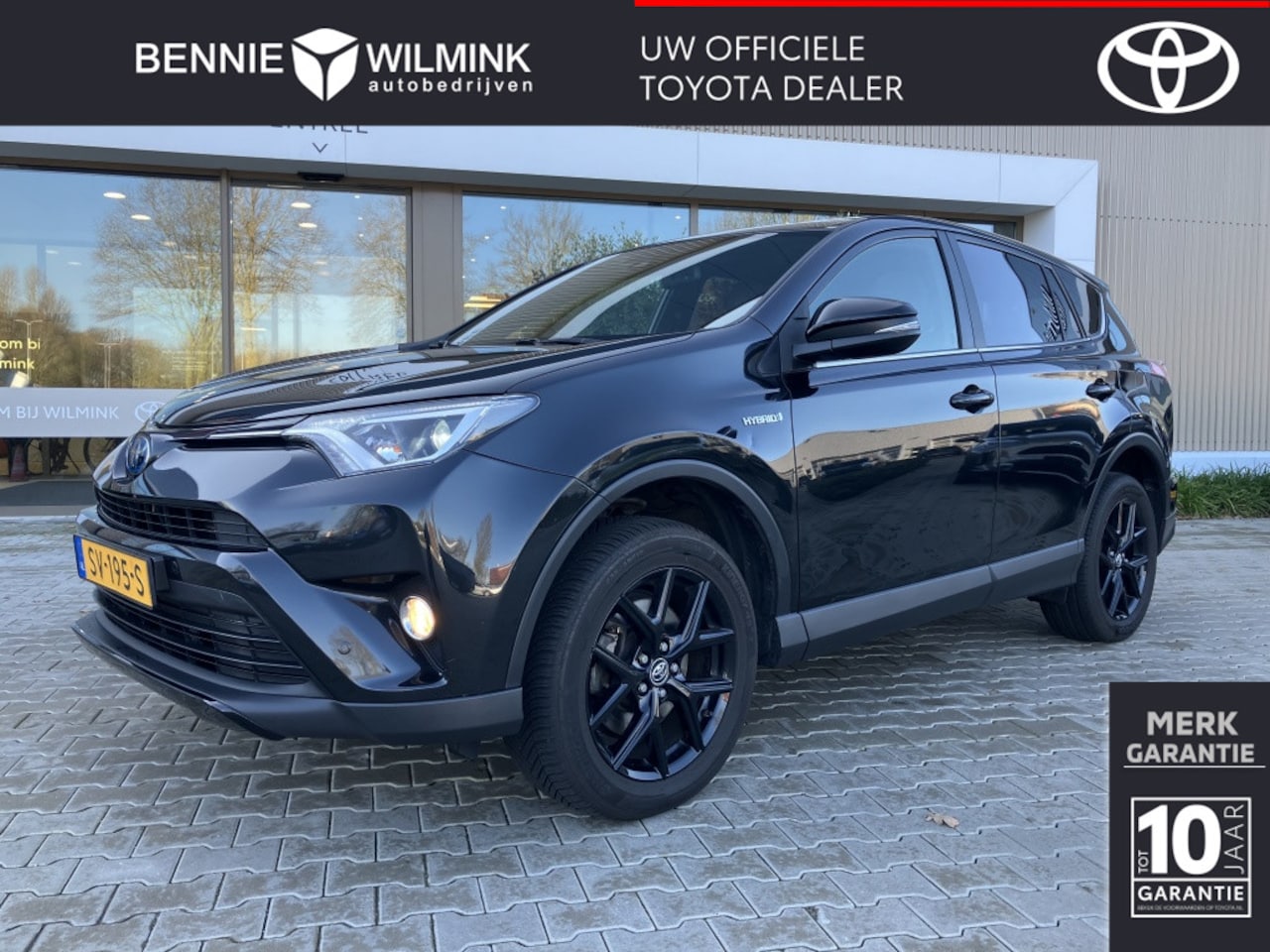 Toyota RAV4 - 2.5 Hybrid Black Edition | Trekhaak | Leder | Dealer onderhouden - AutoWereld.nl