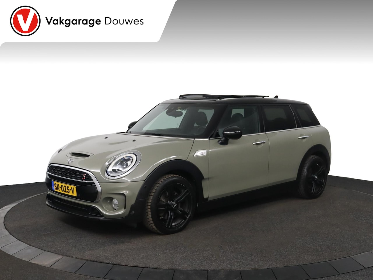 MINI Clubman - 2.0 Cooper S Chili Serious Business |NAP|1e eigenaar|Pano |Automaat |Leder - AutoWereld.nl