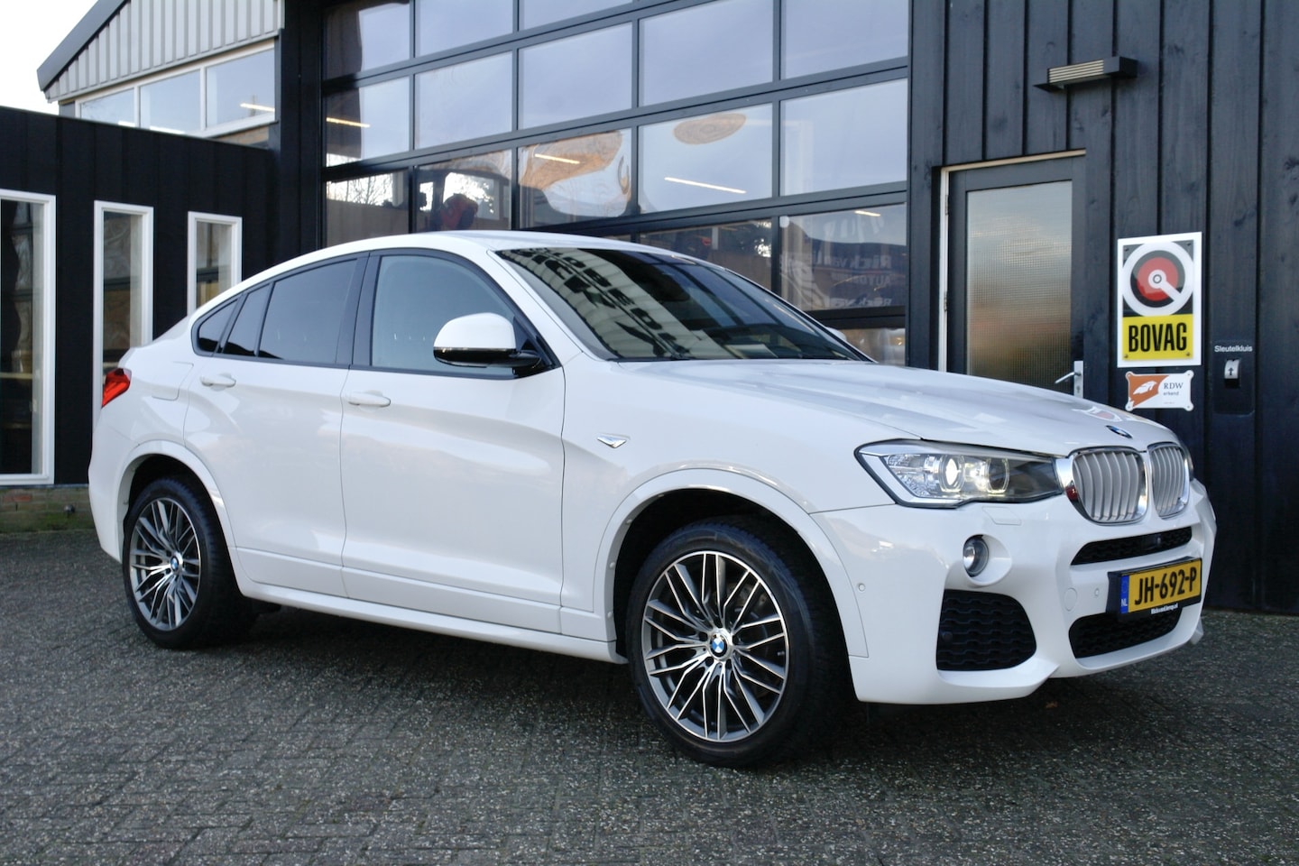 BMW X4 - xDrive30d 259 PK High Executive M-Pakket | NL-Auto | Leder | Head-Up | Camera | Navi | Tre - AutoWereld.nl