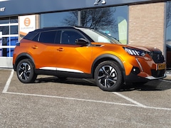 Peugeot 2008 - GT 1.2-130pk AUTOMAAT(EAT8) AppleCarplay & Android Auto | TREKHAAK | Navi | Panoramisch sc