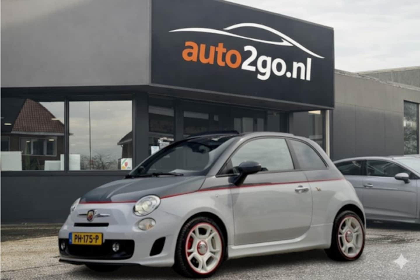 Fiat 500 C - 1.4-16V ABARTH CABRIO TWO-TONE VOL-LEDER NAVI AIRCO LED LMV PDC - AutoWereld.nl
