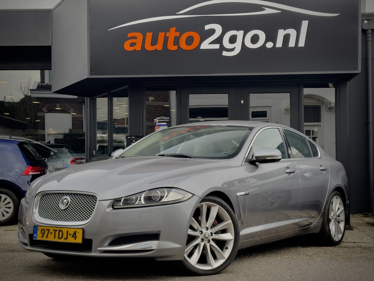 Jaguar XF - 3.0D AUTOM VOL LEDER NAVI LED 20 INCH-LMV PDC ETC - AutoWereld.nl