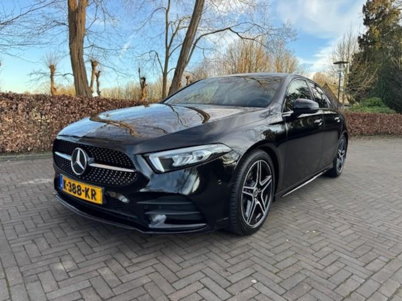 Mercedes-Benz A-klasse - 180 Business Solution AMG/Sfeerverlichting/360Camera/Acarplay - AutoWereld.nl