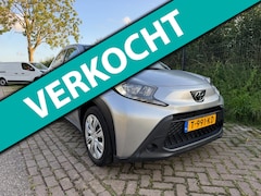 Toyota Aygo X - 1.0 VVT-i MT Play, Apple CarPlay, Camera, Bluetooth, Lane assist, Adaptive Cruise control,