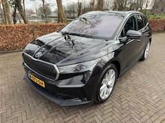 Skoda Enyaq iV - 80 First Edition 204PK SOH 93% Warmtepomp/Trekhaak/Leer/Acarplay/Led/Nav/Camera/Fabrieksga