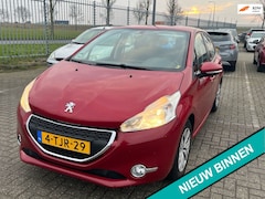 Peugeot 208 - 1.2 VTi Active 5-deurs 2e eig. Airco Cruise Trekhaak Zuinig