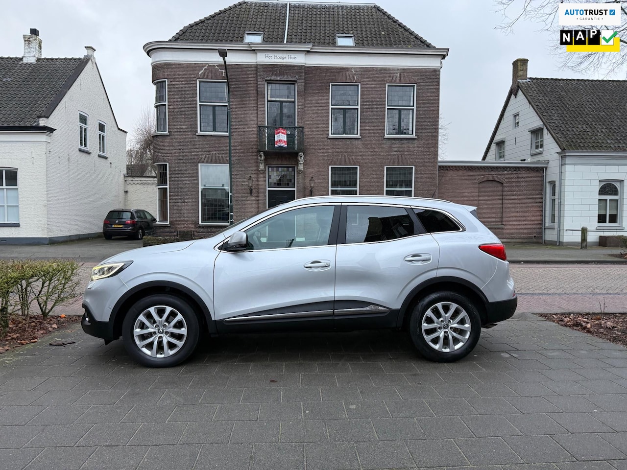 Renault Kadjar - 1.2 TCe Intens EERSTE EIGENAAR DEALER ONDERHOUDEN MEI LAATSTE BEURT GEHAD - AutoWereld.nl