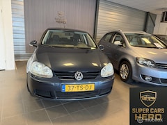 Volkswagen Golf - 1.6 FSI Optive 3
