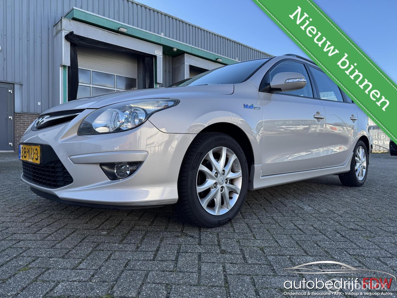 Hyundai i30 CW - 1.4i/NAP/PARK SENSOR/LM VELGEN/ELEKTR.RAMEN - AutoWereld.nl