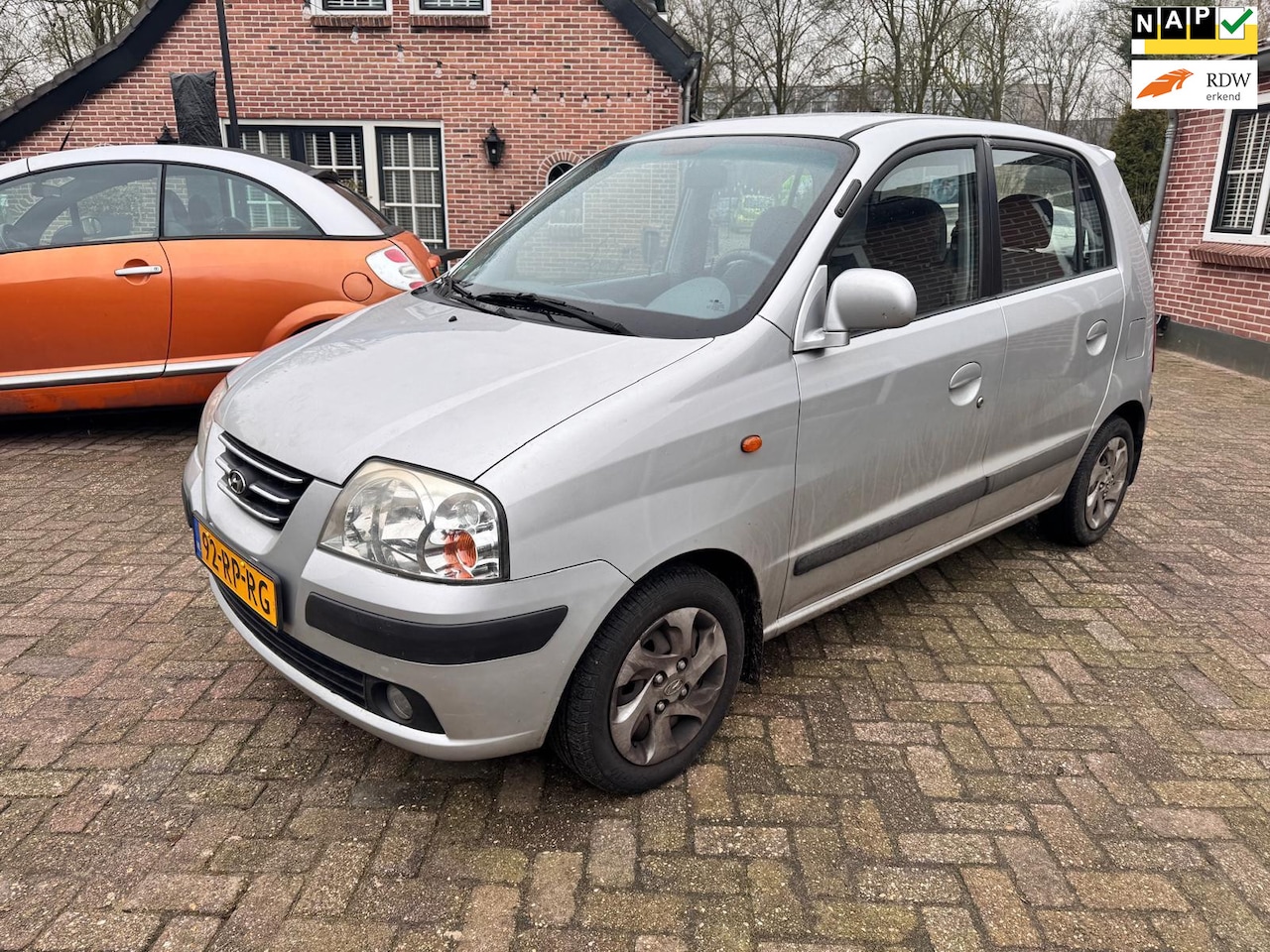 Hyundai Atos - 1.1i Dynamic Lage Km-stand zo ingeruild zo weg - AutoWereld.nl