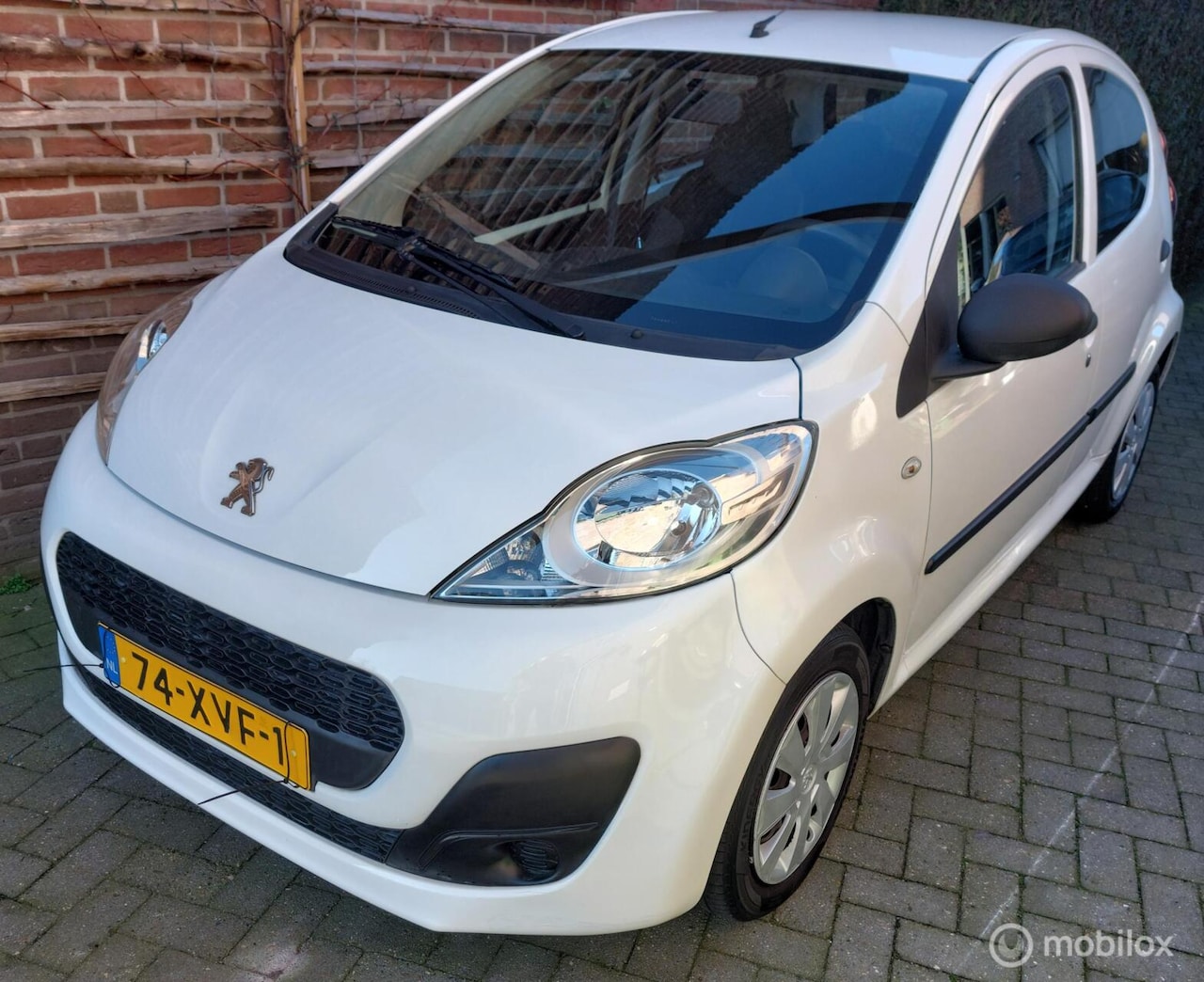 Peugeot 107 - 1.0 Blue Lease APK 18-04-2027. 88567 km!! - AutoWereld.nl