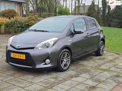 Toyota Yaris - 1.5 Full Hybrid Aspiration AUTOMAAT/AIRCO/APK/NAVI/