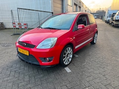 Ford Fiesta - 2.0-16V ST