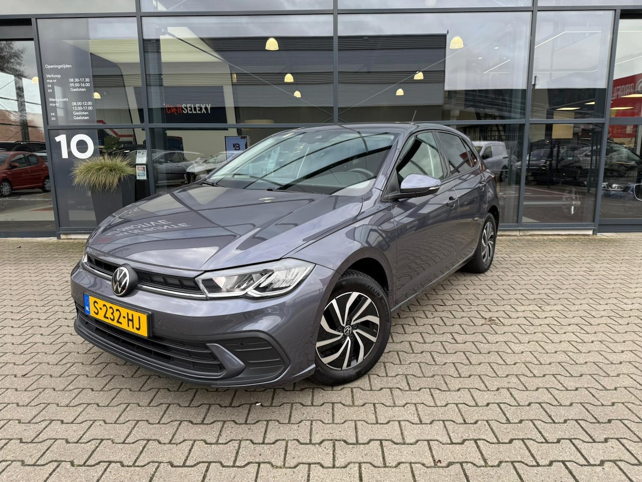 Volkswagen Polo - 1.0 TSI Life *Stoelverwarming & Trekhaak* - AutoWereld.nl