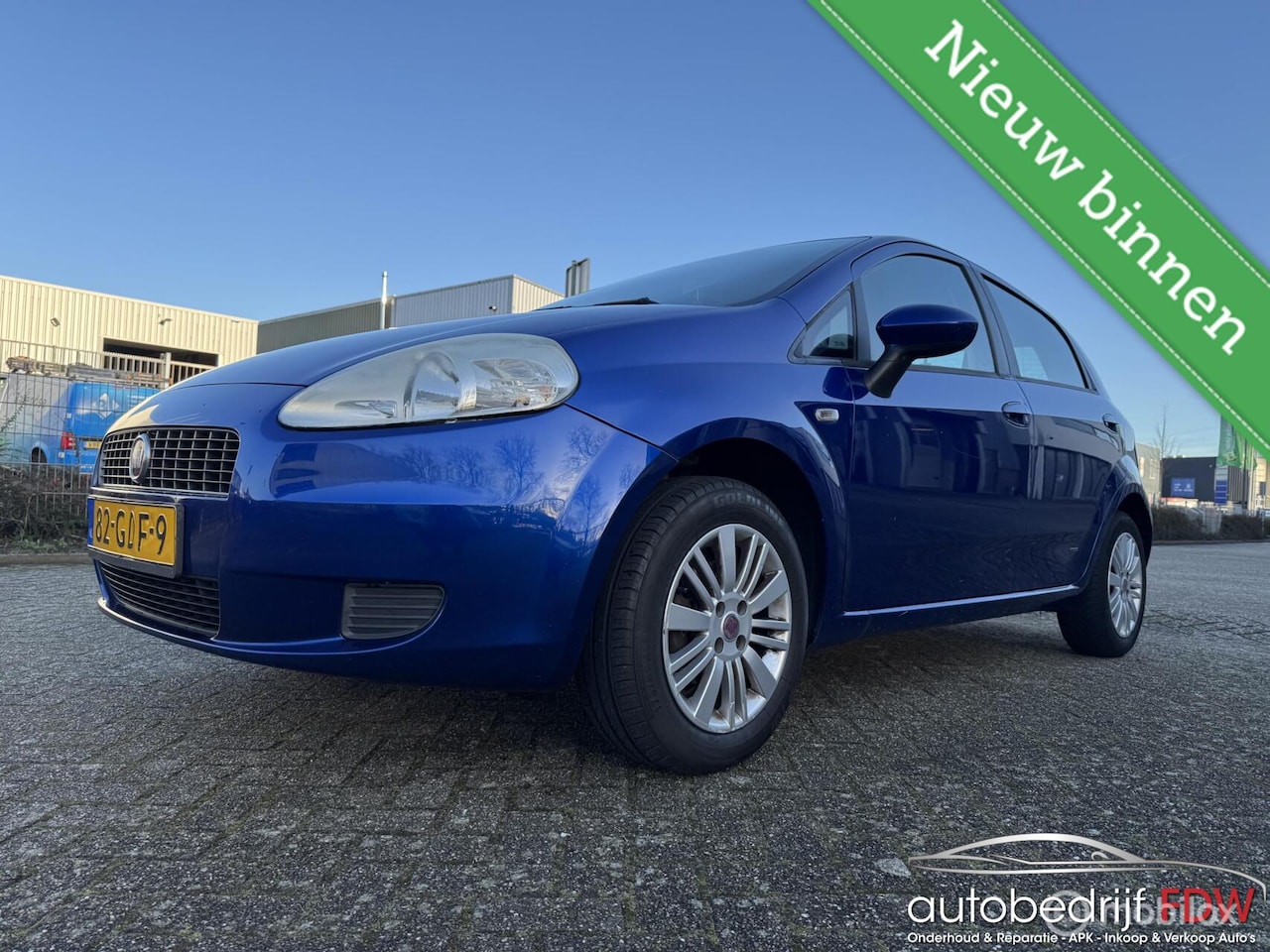 Fiat Grande Punto - 1.4/5DEURS/ELEKTR.RAMEN/AIRCO/TREKHAAK/ - AutoWereld.nl