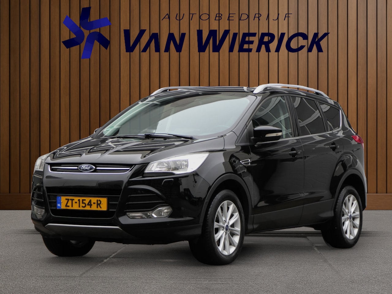 Ford Kuga - 1.5 Titanium Styling Pack 120PK | Half leder/stof | Stoelverwarming | Trekhaak - AutoWereld.nl