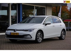 Volkswagen Golf - Hybrid SOH 89% IQ.light Trekhaak Carplay Stoelverwarming