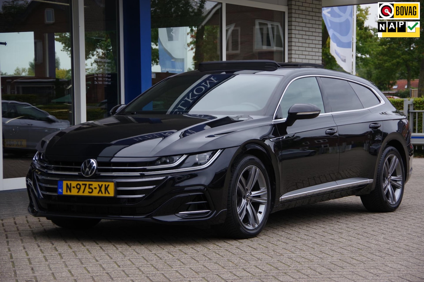 Volkswagen Arteon Shooting Brake - 2.0 TSI R-Line 190PK Panoramadak Elektrische achterklep - AutoWereld.nl