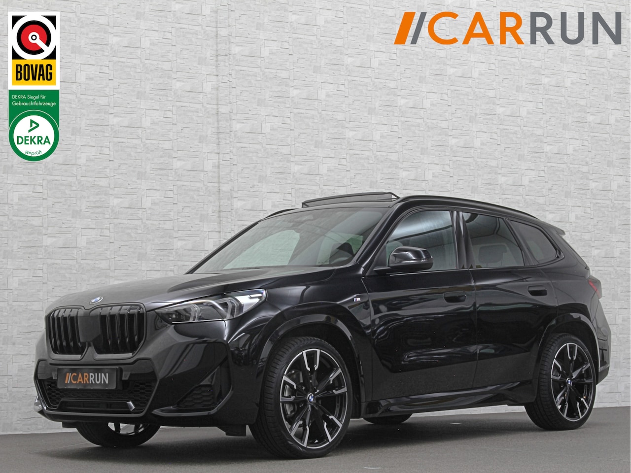 BMW X1 - 18i M-Sport | Panorama | Sportstoelen | Keyless-Entry | Sfeerverlichting | Achteruitrij-Ca - AutoWereld.nl
