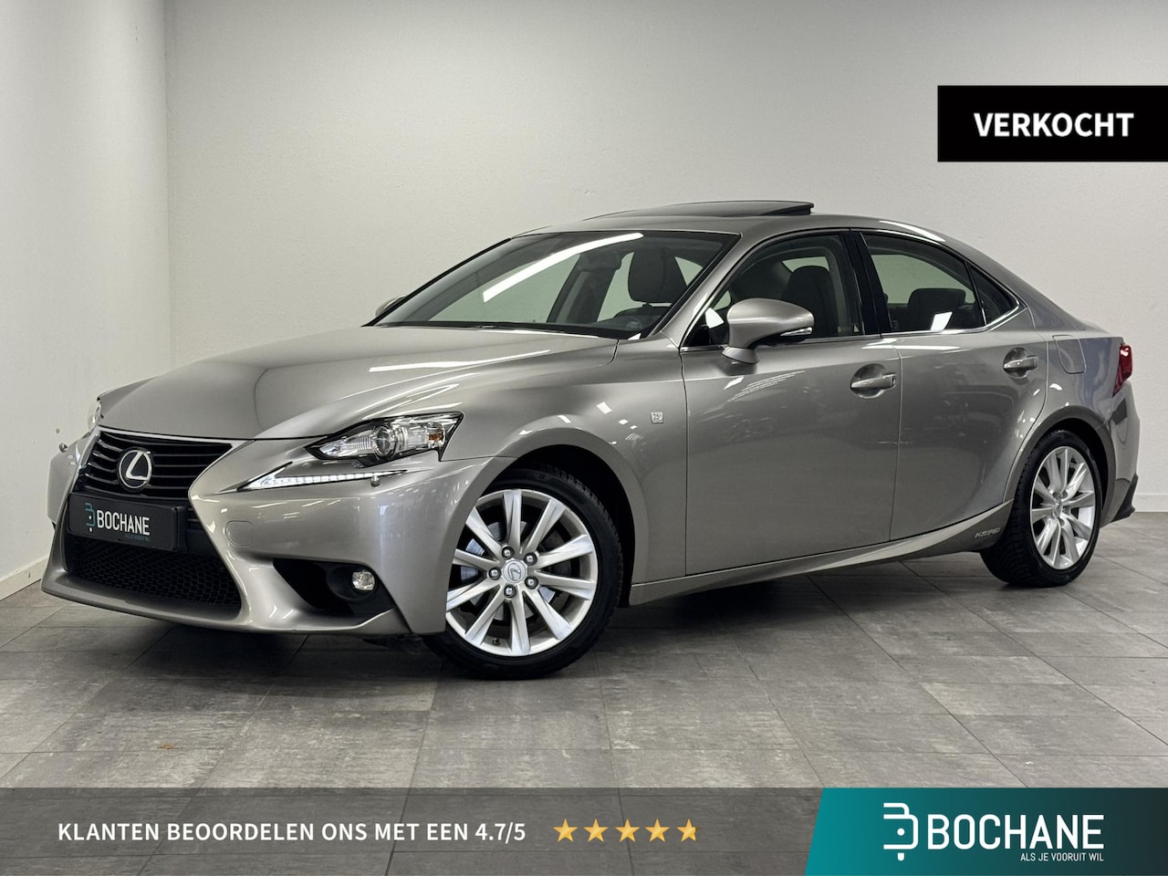 Lexus IS - 300h 25th Edition | CAMERA | NAVIGATIE | SCHUIF-/KANTELDAK - AutoWereld.nl