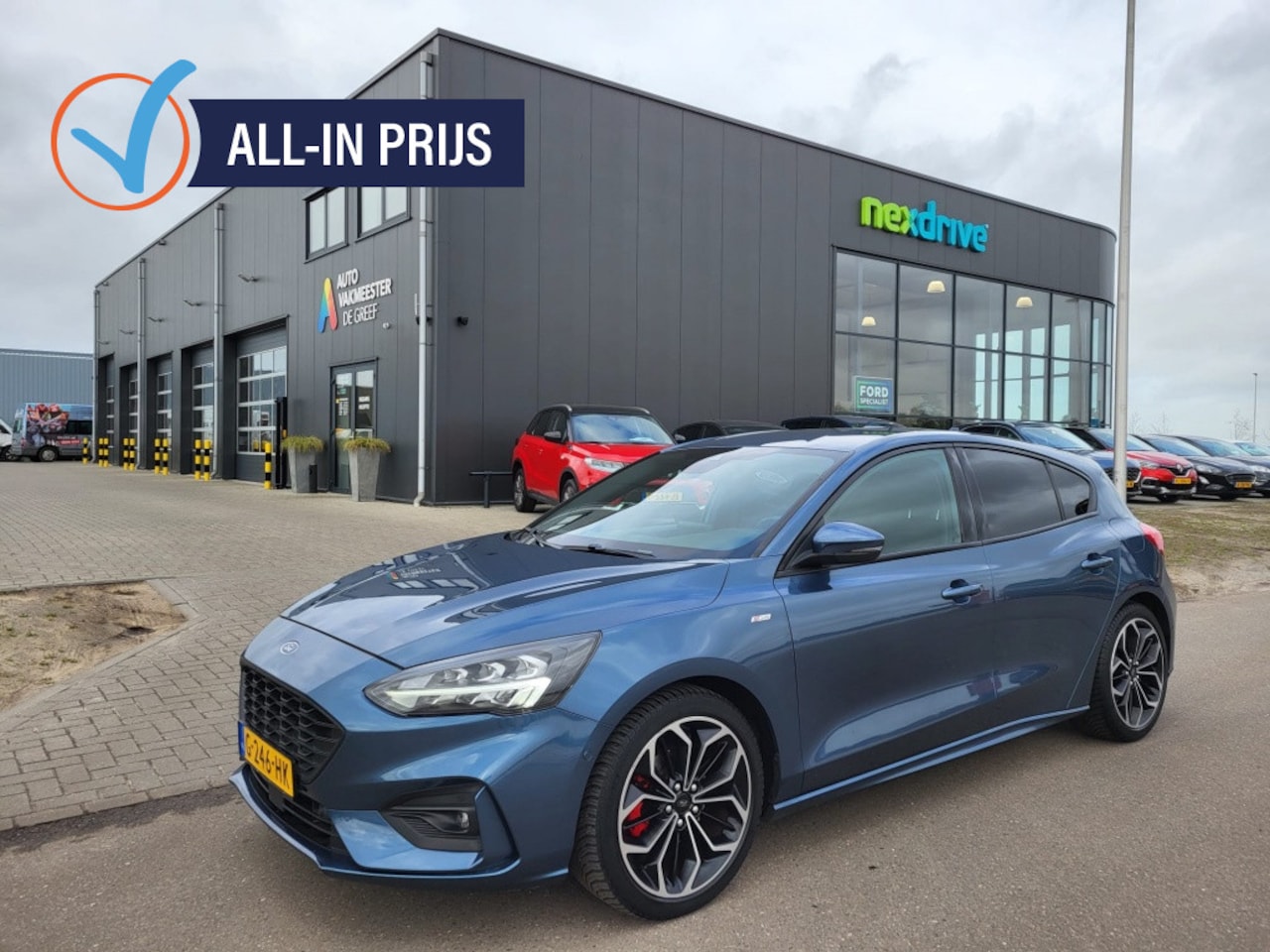 Ford Focus - 1.0 Ecoboost 125 pk ST Line Bussiness Winterpack 18" - AutoWereld.nl
