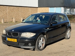 BMW 1-serie - 118i Business Line