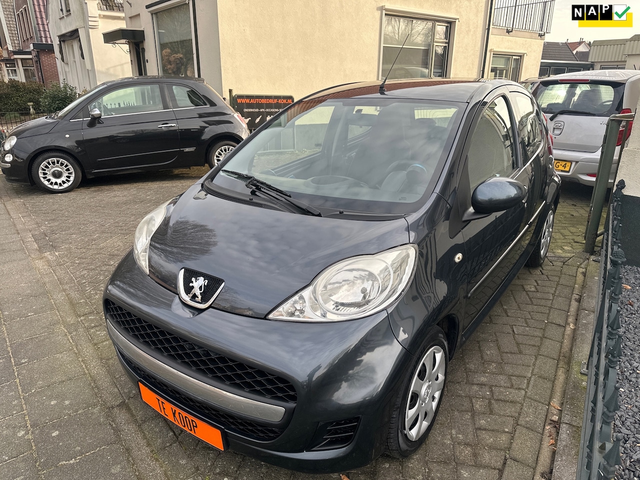 Peugeot 107 - 1.0-12V Urban Move 1.0-12V Urban Move - AutoWereld.nl