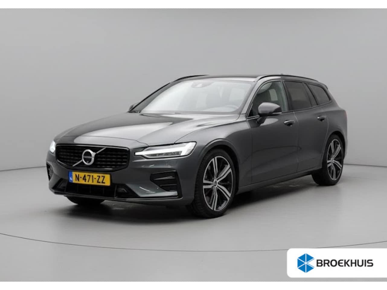 Volvo V60 - 2.0 B4 R-Design | Navigatie | H&K Audio | Trekhaak Wegklapbaar | Blis | Leder | Adaptieve - AutoWereld.nl