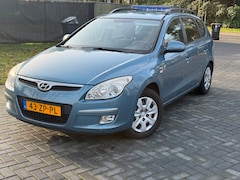 Hyundai i30 CW - 1.6i Dynamic/Automaat/Airco/Navi/PDC/NAP/Trekhaak