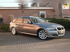 BMW 3-serie Touring - 318i Business Line 143 PK Aut. Navi Clima Cruise Trekhaak PDC 17''