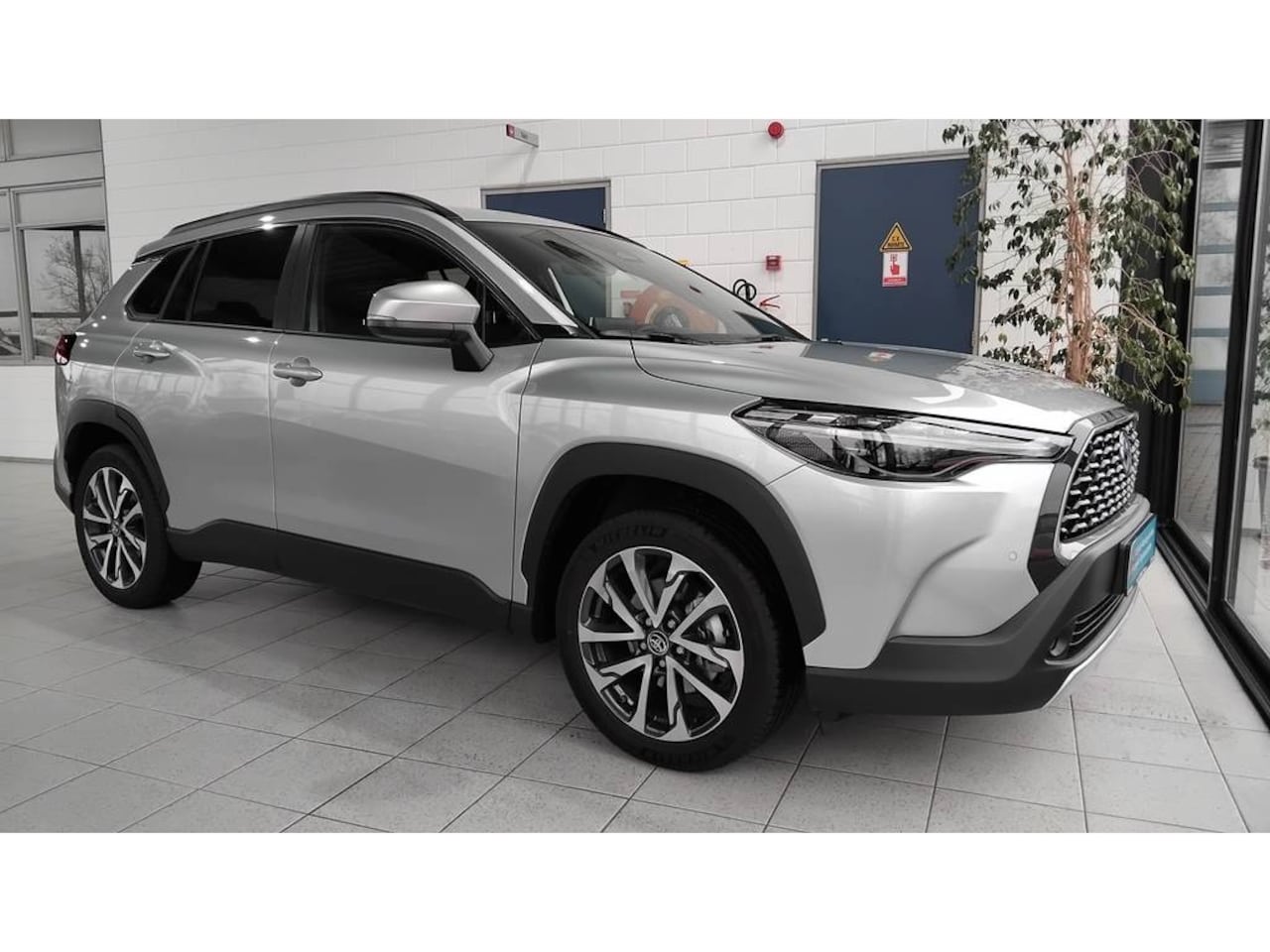 Toyota Corolla Cross - 1.8 Style | Stoelverw | Dodehoekdetectie | Parksens v+a | - AutoWereld.nl