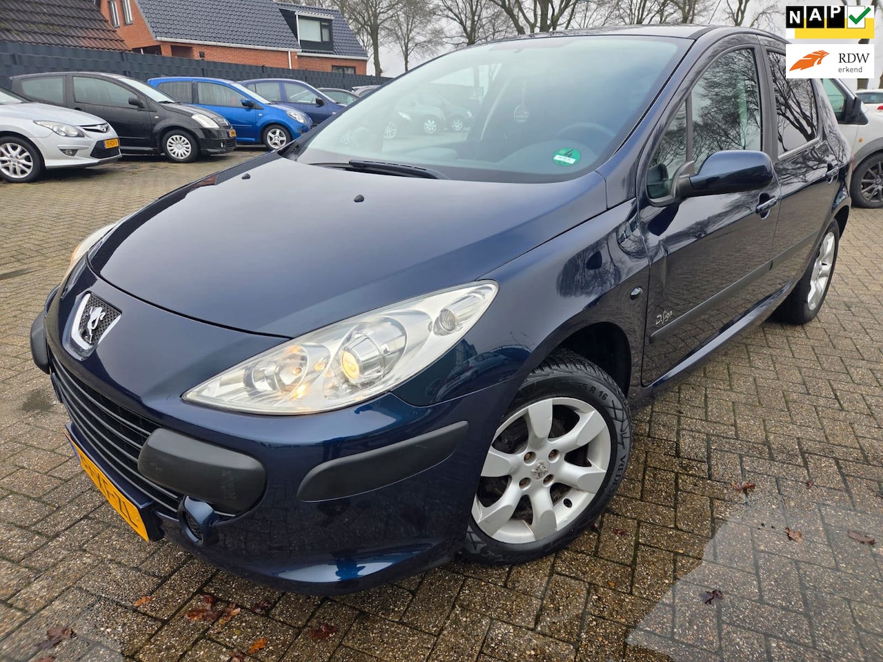 Peugeot 307 - 1.6-16V D.Sign 5Drs 2007. Airco/Cruise/Lichtmetaal etc.. APK 02-2027 - AutoWereld.nl