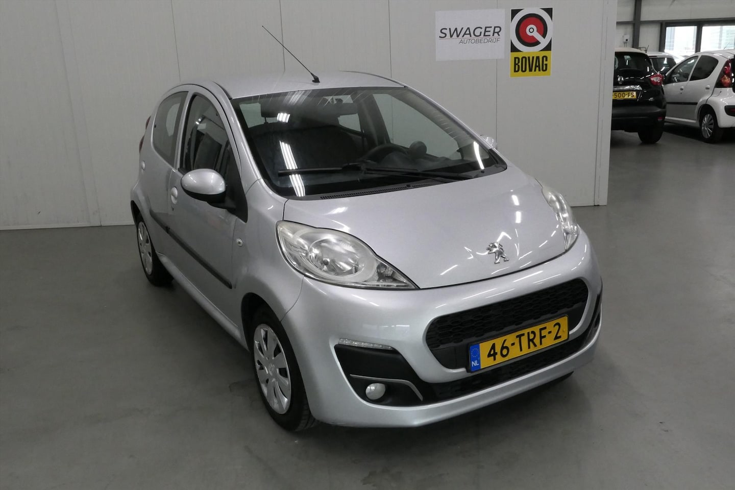 Peugeot 107 - 1.0 12V 68PK Automaat 5D Active - AutoWereld.nl