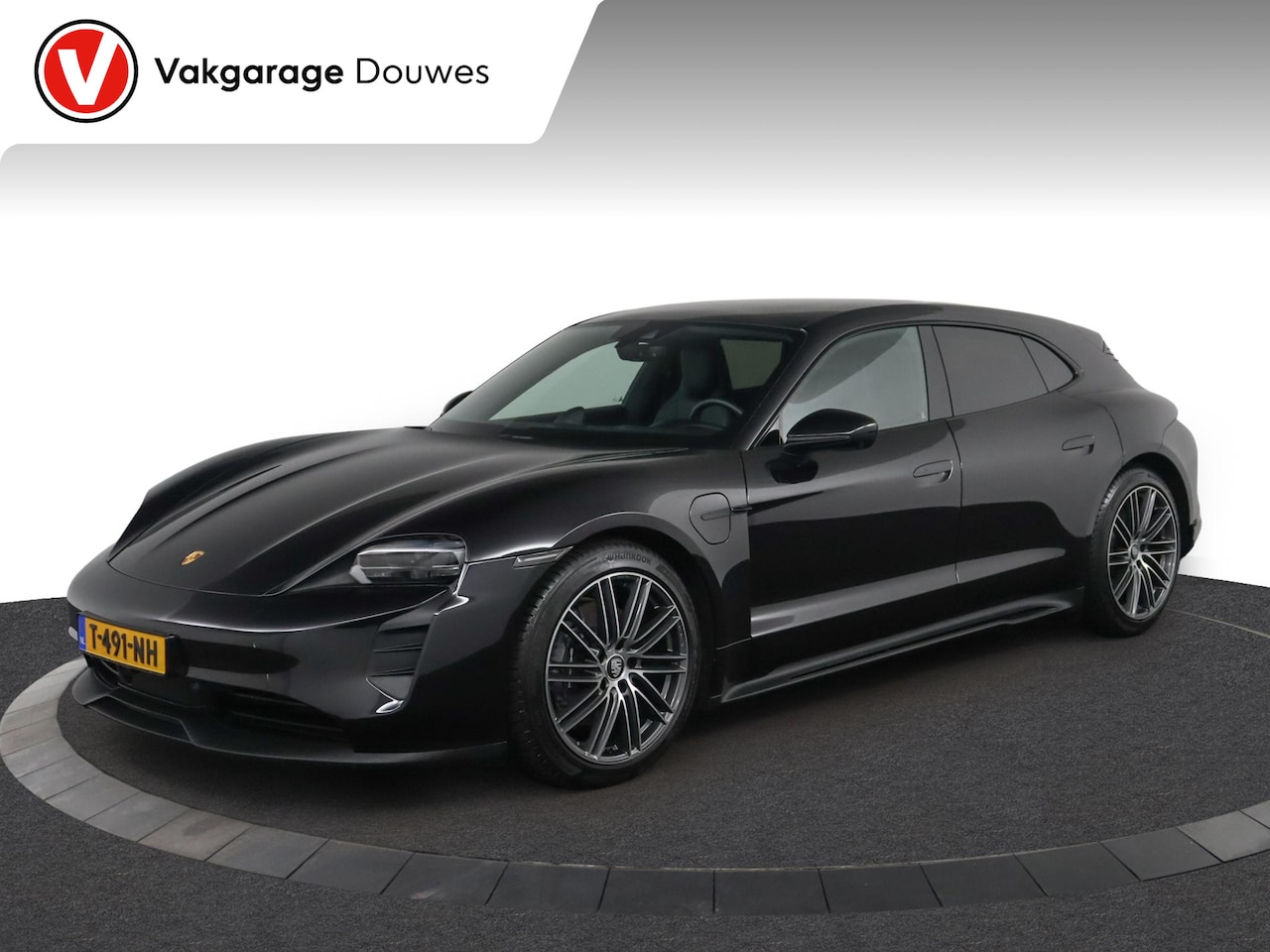 Porsche Taycan Sport Turismo - 79 kWh | NAP | Sports chrono | Pano | ACC | 1e eigenaar | Dealeronderhouden | 2e set wiel - AutoWereld.nl