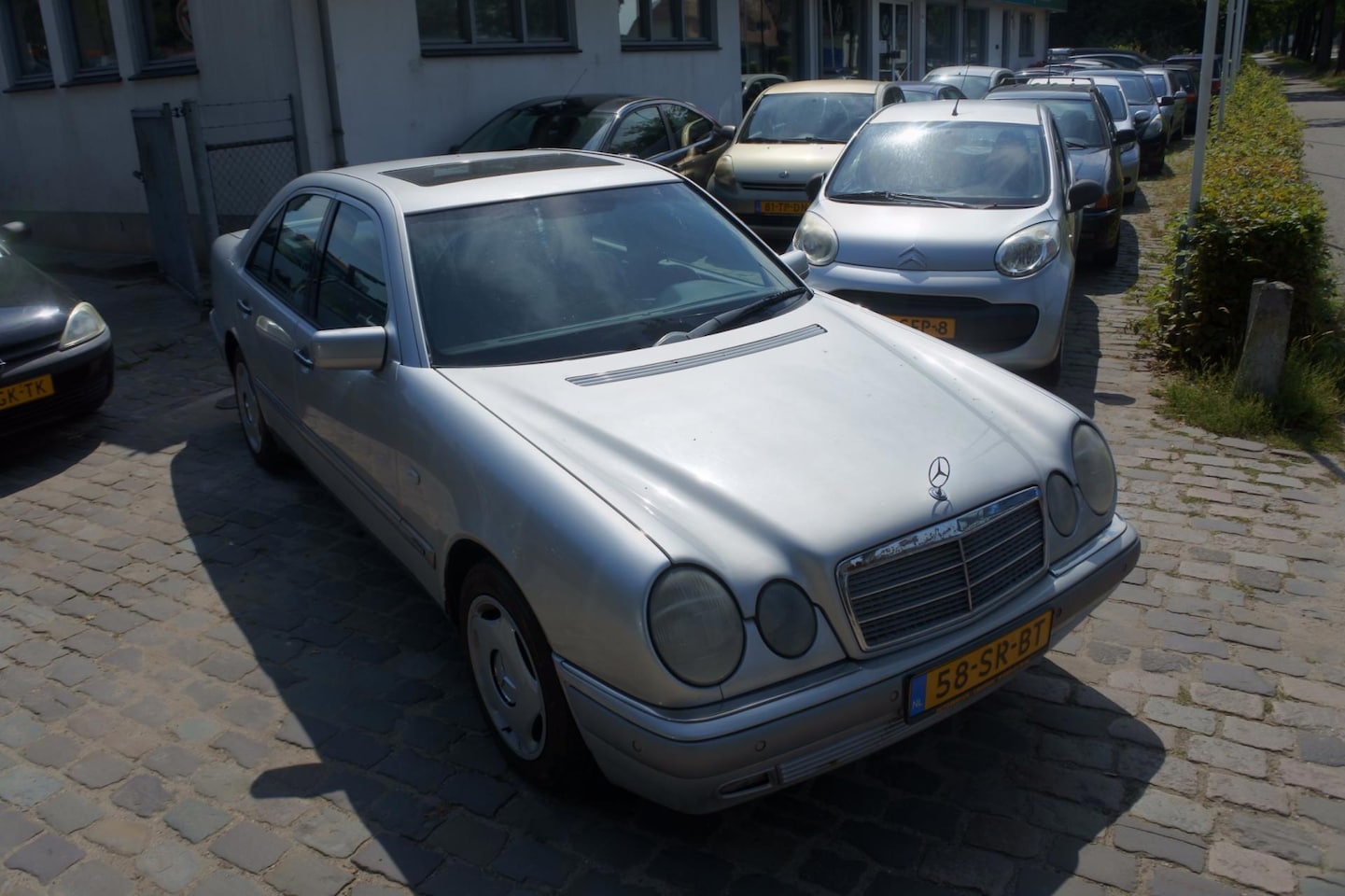 Mercedes-Benz E-klasse - 280 Avantgarde apk 27-7-2024 , automaat , div ex. - AutoWereld.nl