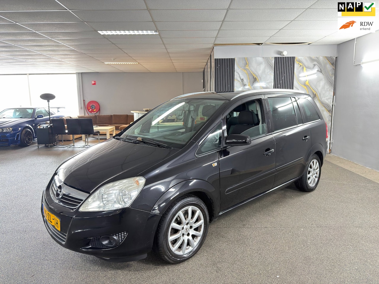 Opel Zafira - 2.2 Temptation 7persoons,Automaat,Clima,Cruise,Parksensor,Trekhaak,Lm velgen,N.A.P,2 sleut - AutoWereld.nl