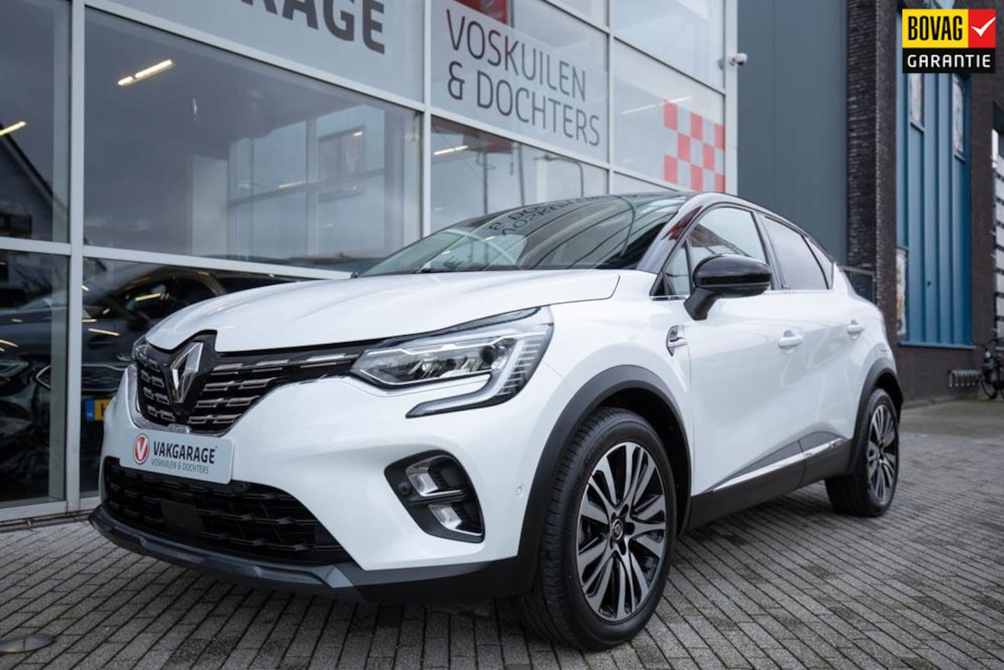 Renault Captur - 1.6 E-Tech Plug-in Hybrid 160 Initiale Paris Panoramadak - AutoWereld.nl