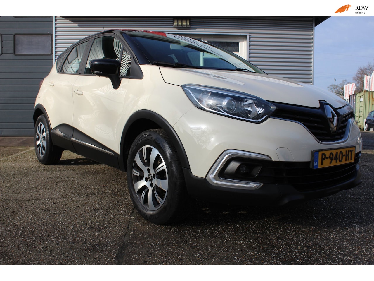 Renault Captur - 0.9 TCe Zen 5-deurs airco, nieuwe distributie-set, trekhaak, cruise-control, boekjes, 2x s - AutoWereld.nl